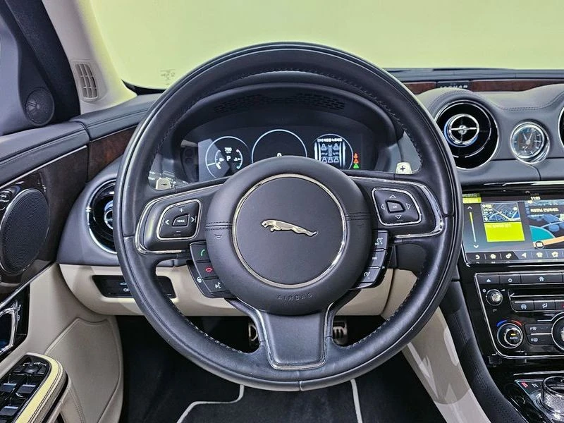 Jaguar Xj 3.0 Automatic, снимка 13 - Автомобили и джипове - 55926449