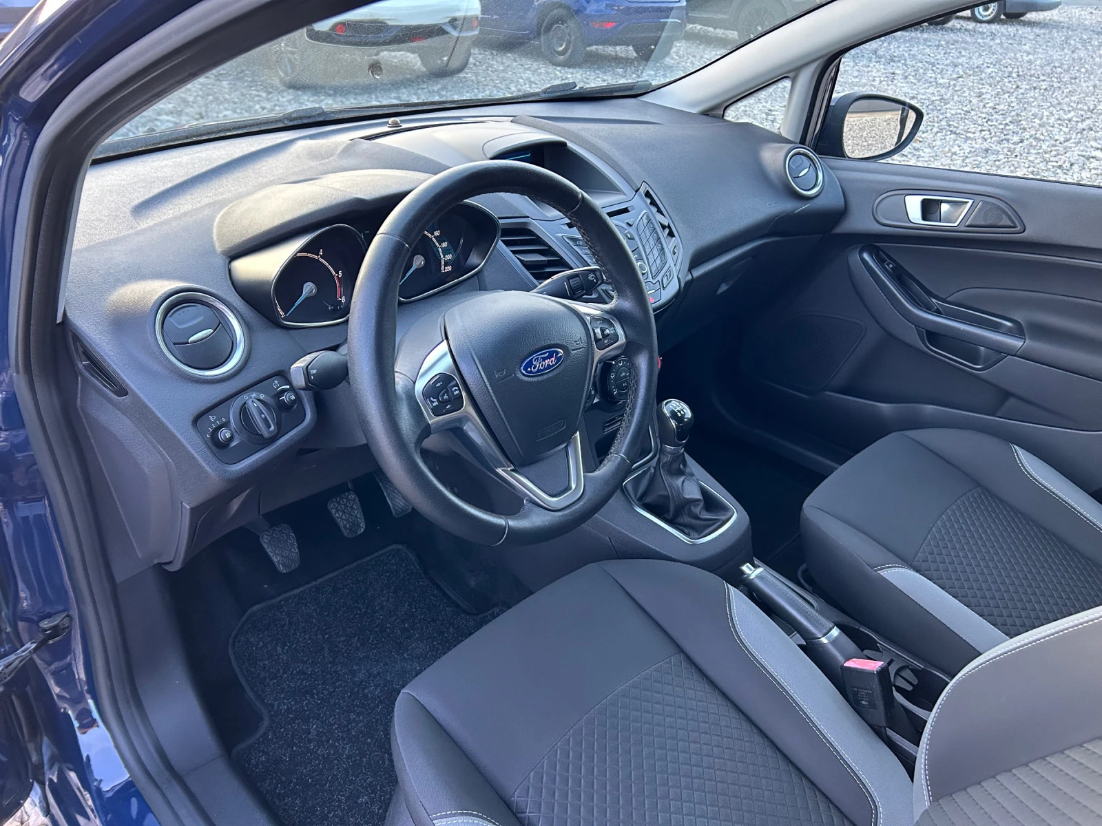 Ford Fiesta 1.5TDCI - изображение 10