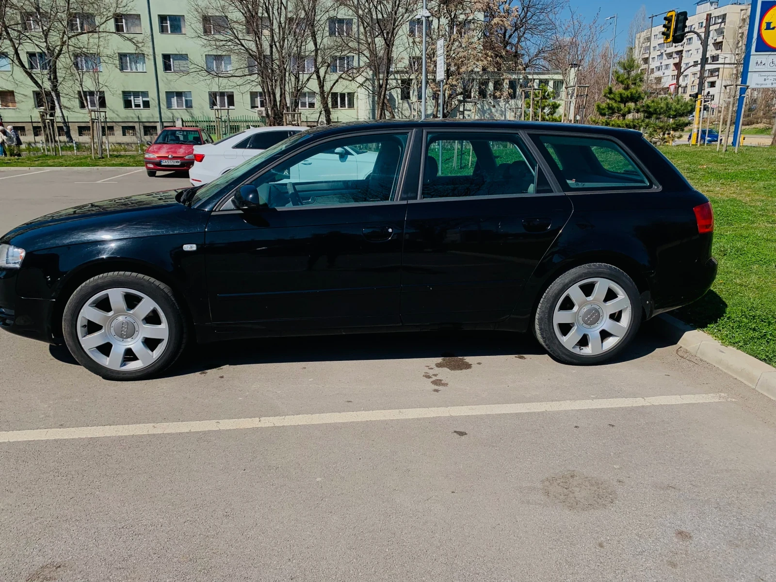 Audi A4 1.9 D - изображение 4