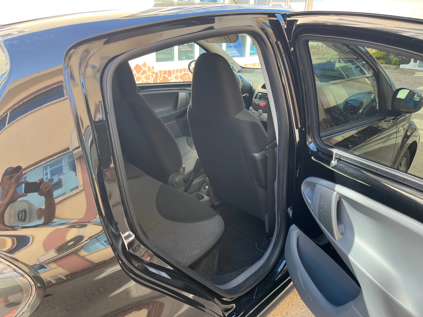 Toyota Aygo 1.0i-68kс - изображение 10