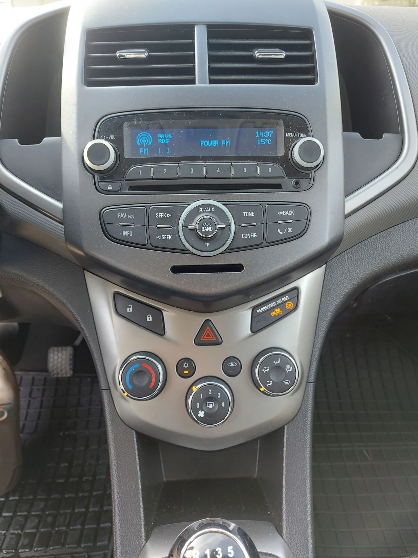 Chevrolet Aveo 1.2 автопилот | Mobile.bg — изображение 14
