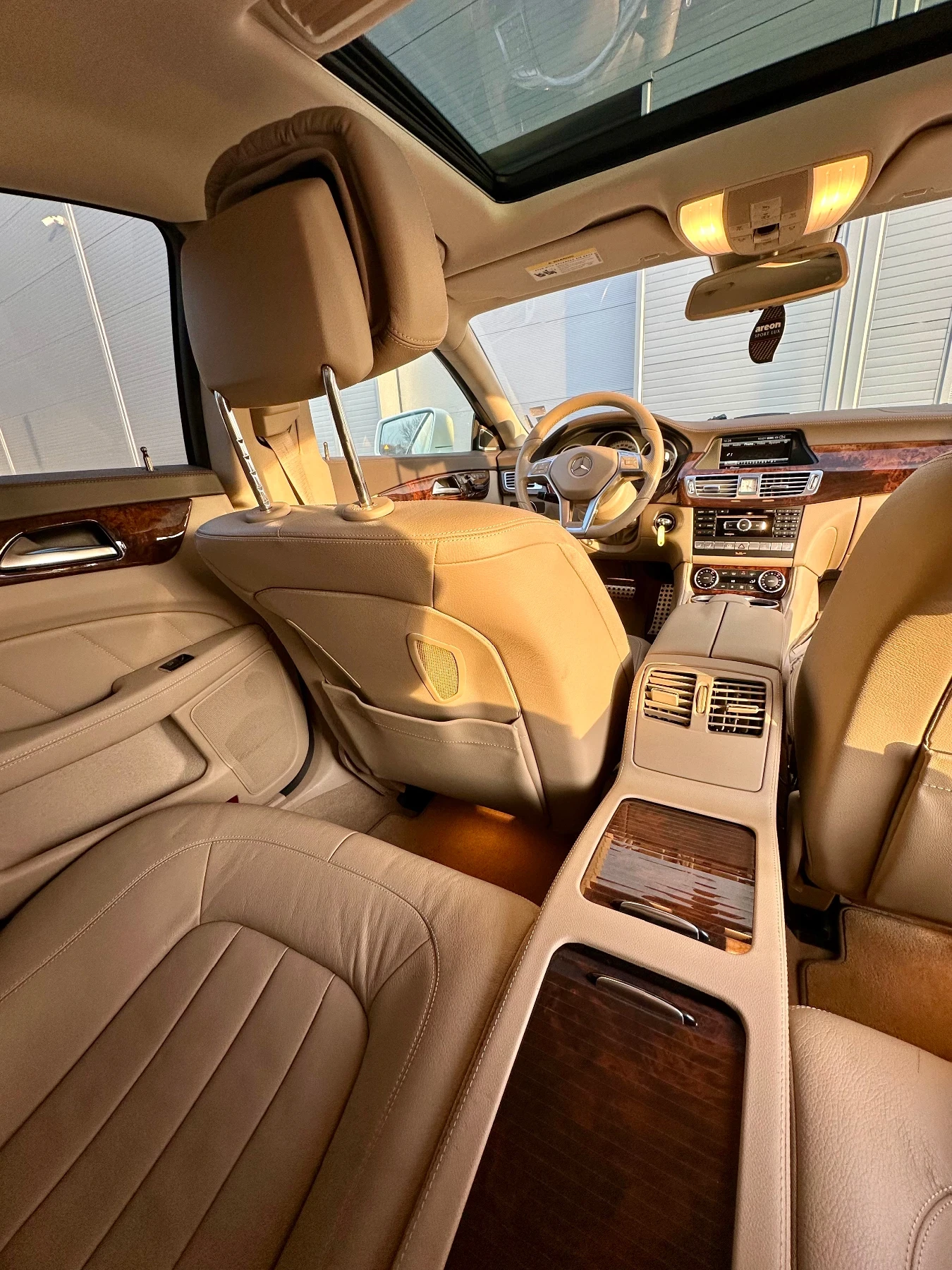 Mercedes-Benz CLS 550 4 MATIC * AMG* ������ ������ | Mobile.bg � ����������� 10