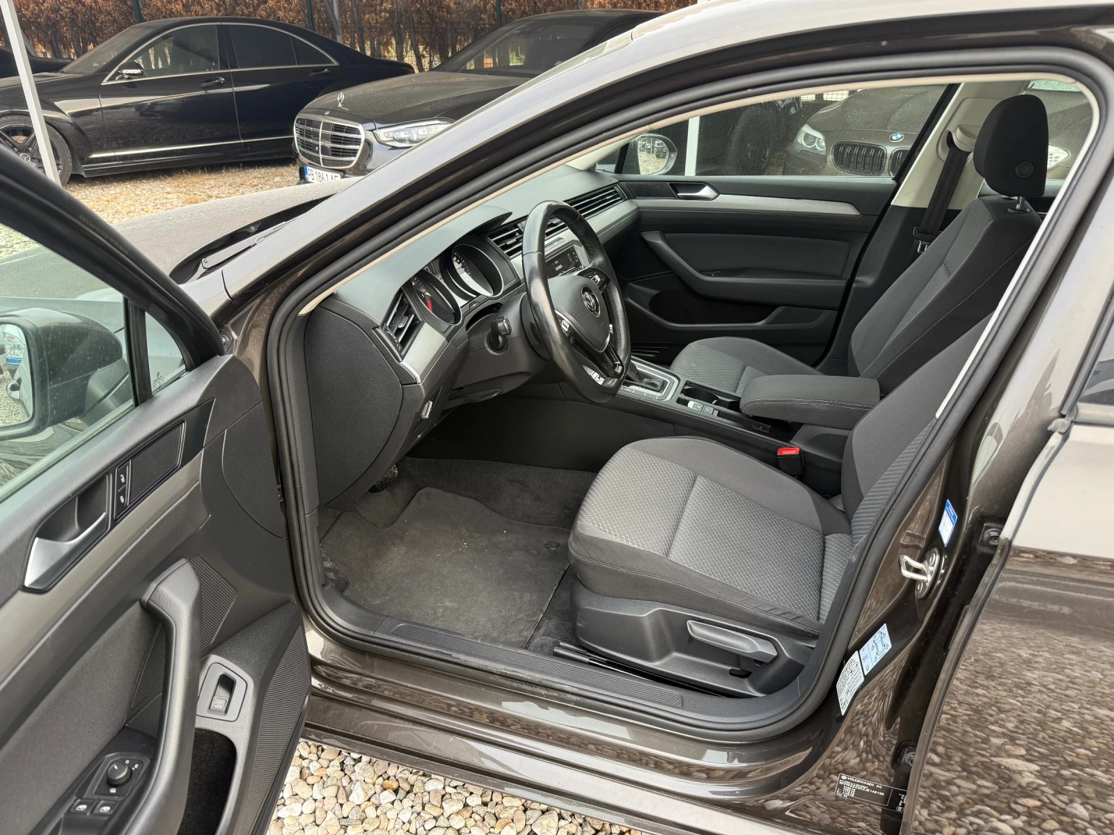 VW Passat 2.0 TDI  AUTOMAT - изображение 7