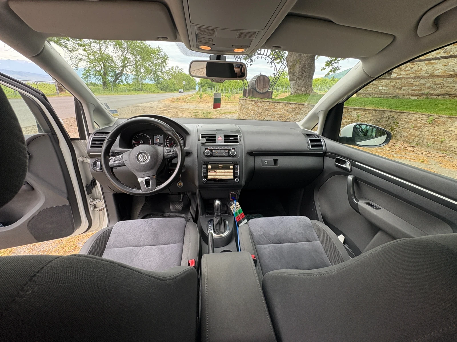 VW Touran 2.0-140КС. - изображение 6