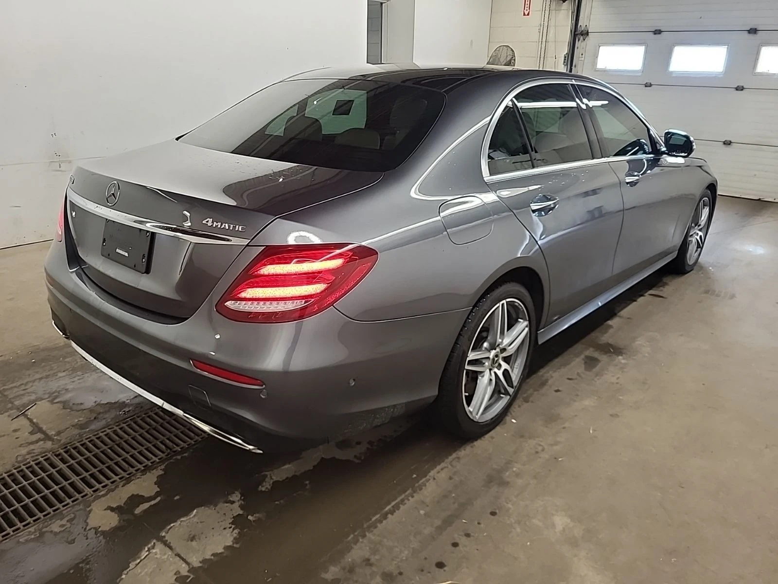 Mercedes-Benz E 400 CARFAX - изображение 3