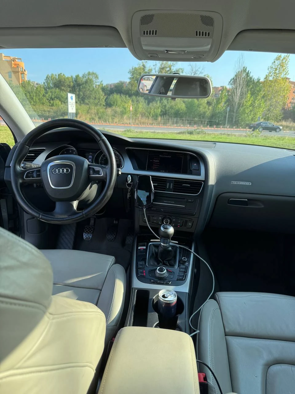 Audi A5 2.0 TFSI Quattro ОБСЛУЖЕНА, РЕАЛНИ КМ, снимка 11 - Автомобили и джипове - 53726417