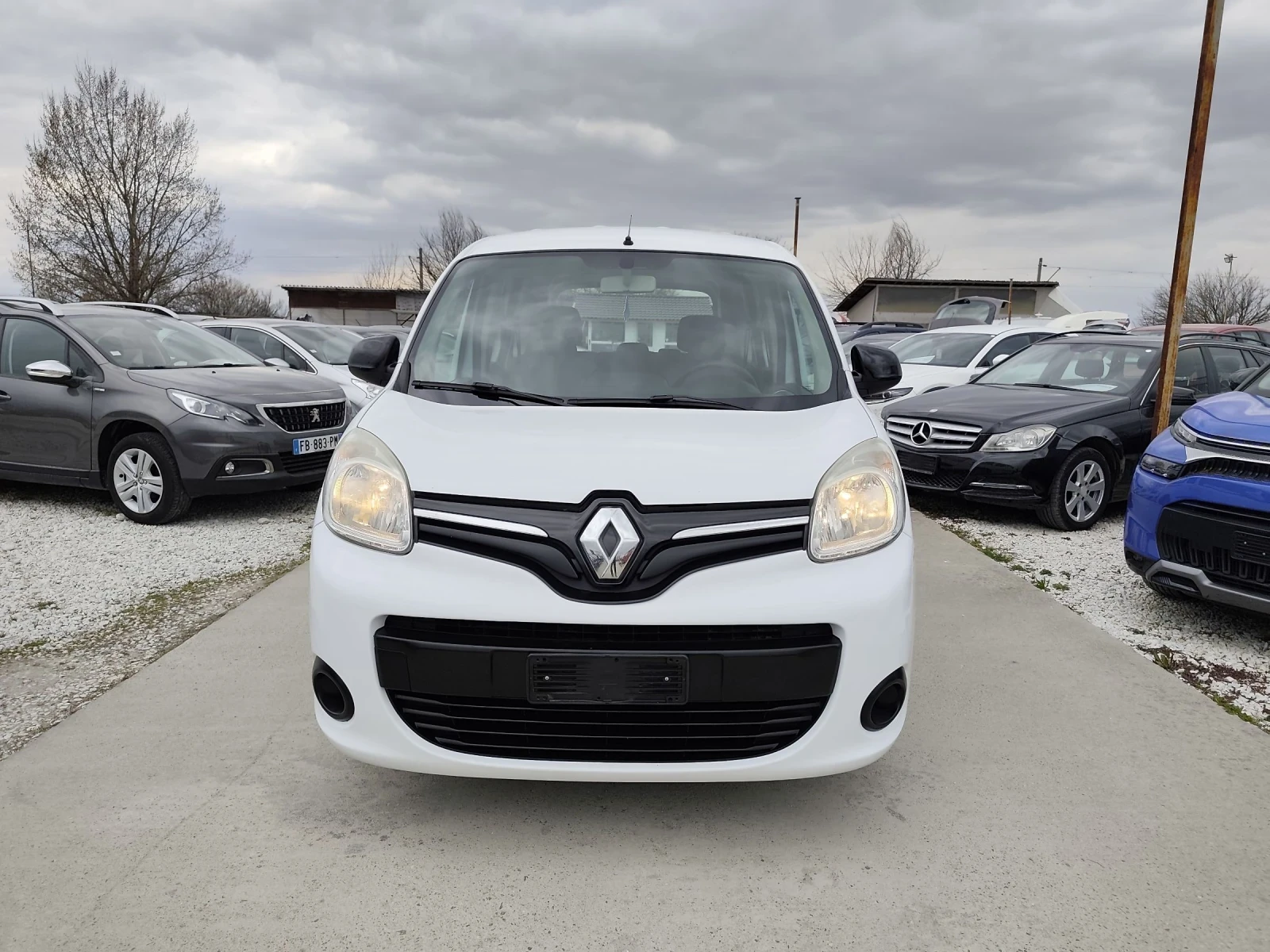 Renault Kangoo 5 места, N1, снимка 2 - Автомобили и джипове - 53914921