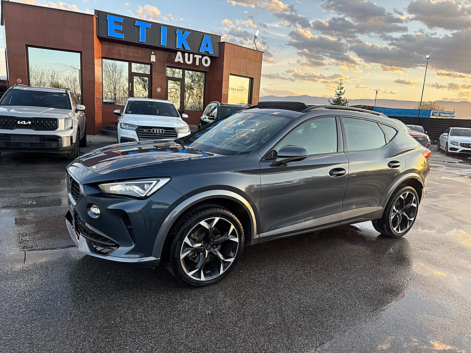 Cupra Formentor 2.0d-4x4-Panorama-Distronik-Kamera-Led-Bixenon-Ful, снимка 3 - Автомобили и джипове - 54181430