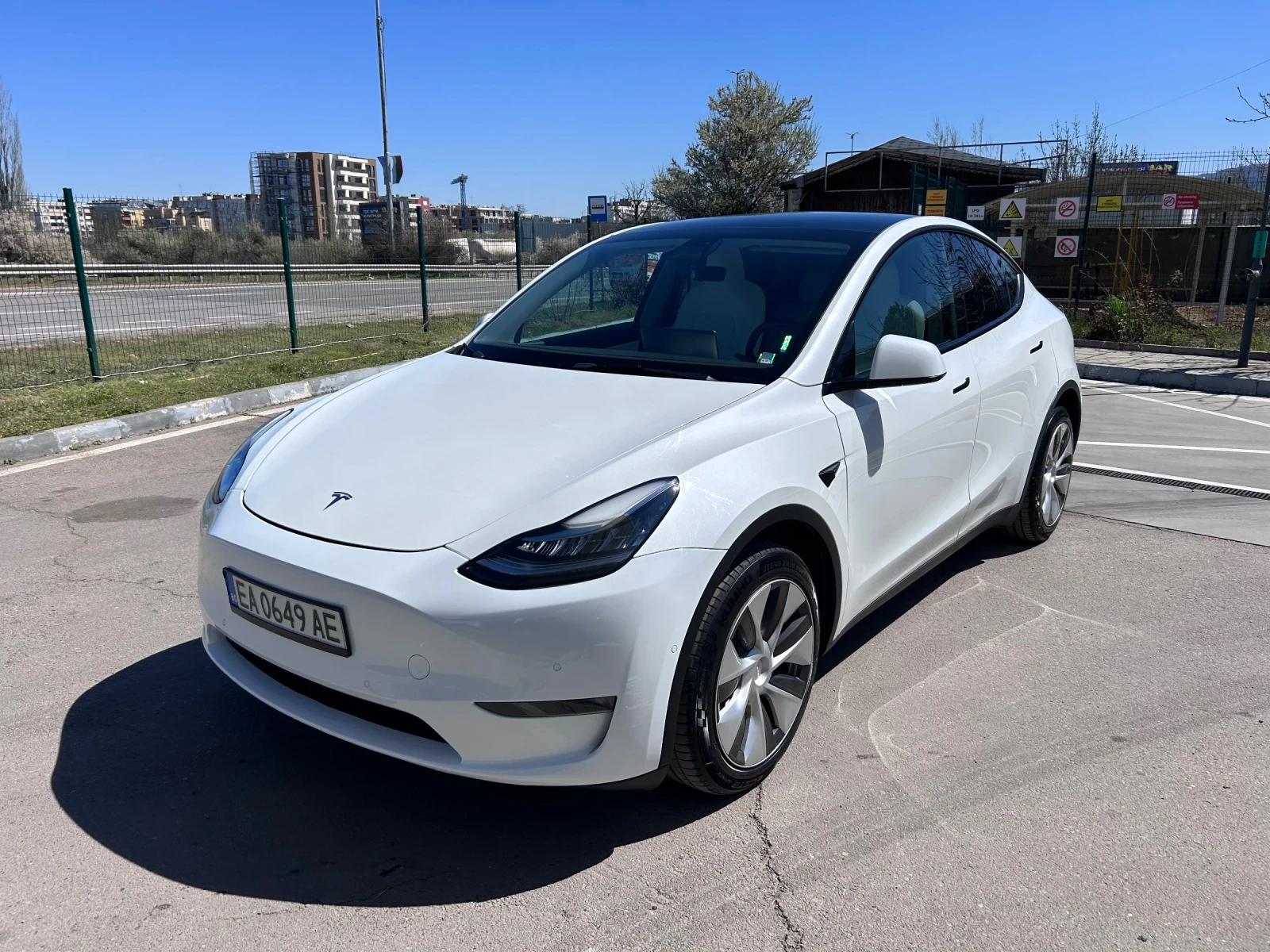 Tesla Model Y LONG RANGE / DUAL MOTOR / 4x4 / 53 000km | Mobile.bg � ����������� 1