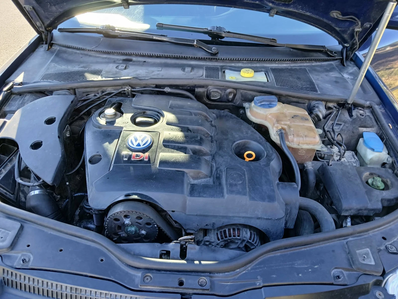 VW Passat, снимка 6 - Автомобили и джипове - 54225615