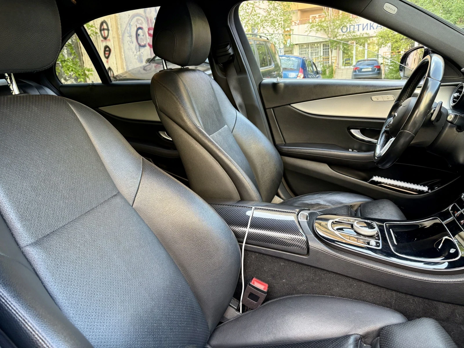 Mercedes-Benz E 200 1.6, снимка 12 - Автомобили и джипове - 54445205