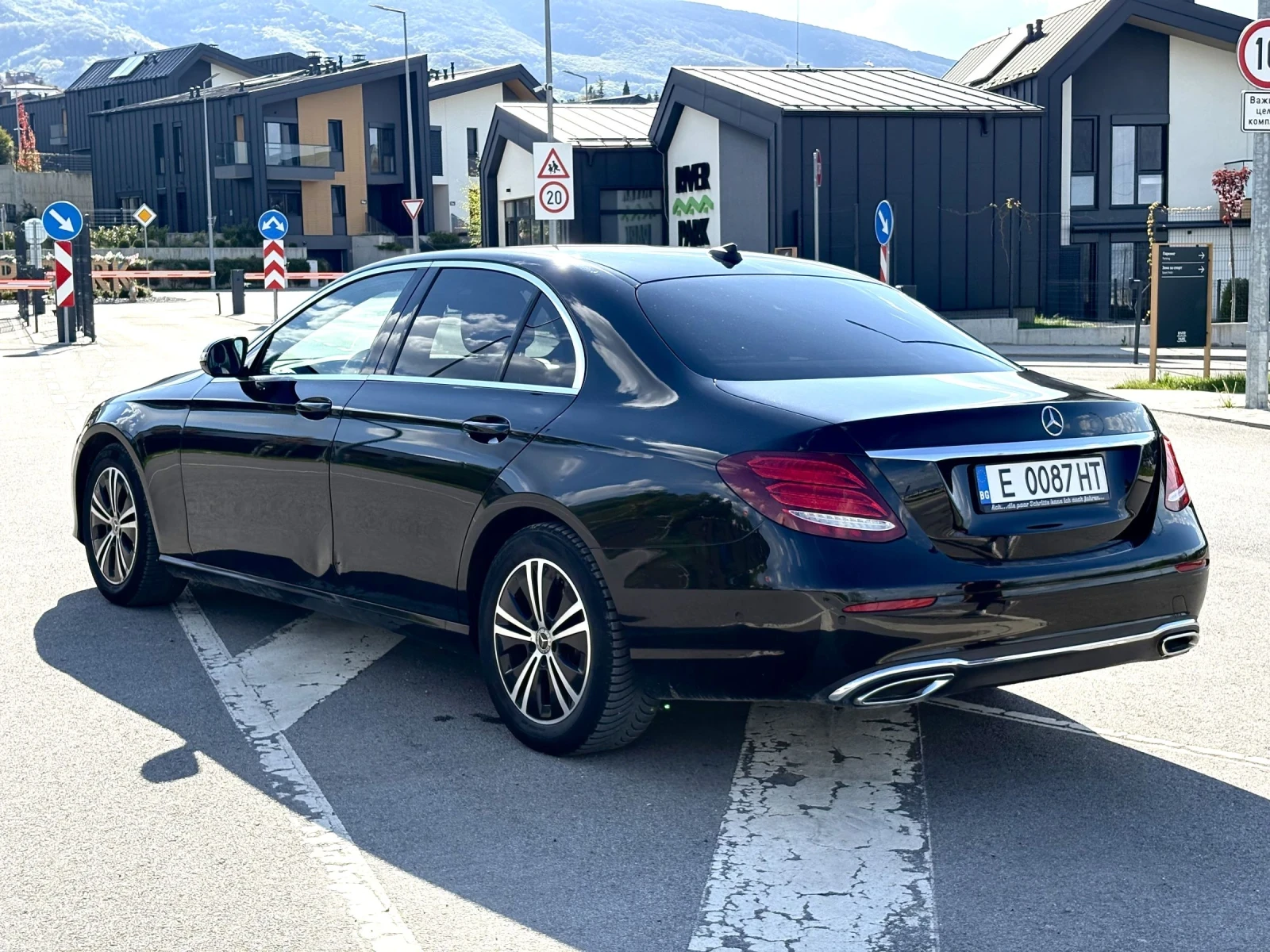 Mercedes-Benz E 200 1.6, снимка 5 - Автомобили и джипове - 54445205