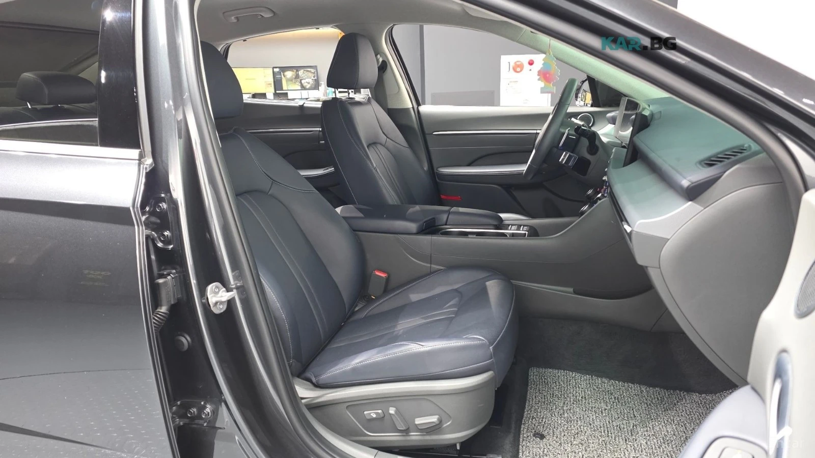 Hyundai Sonata DN8* DRIVE-ASSIST* REAR-CAMERA* , снимка 12 - Автомобили и джипове - 54777703