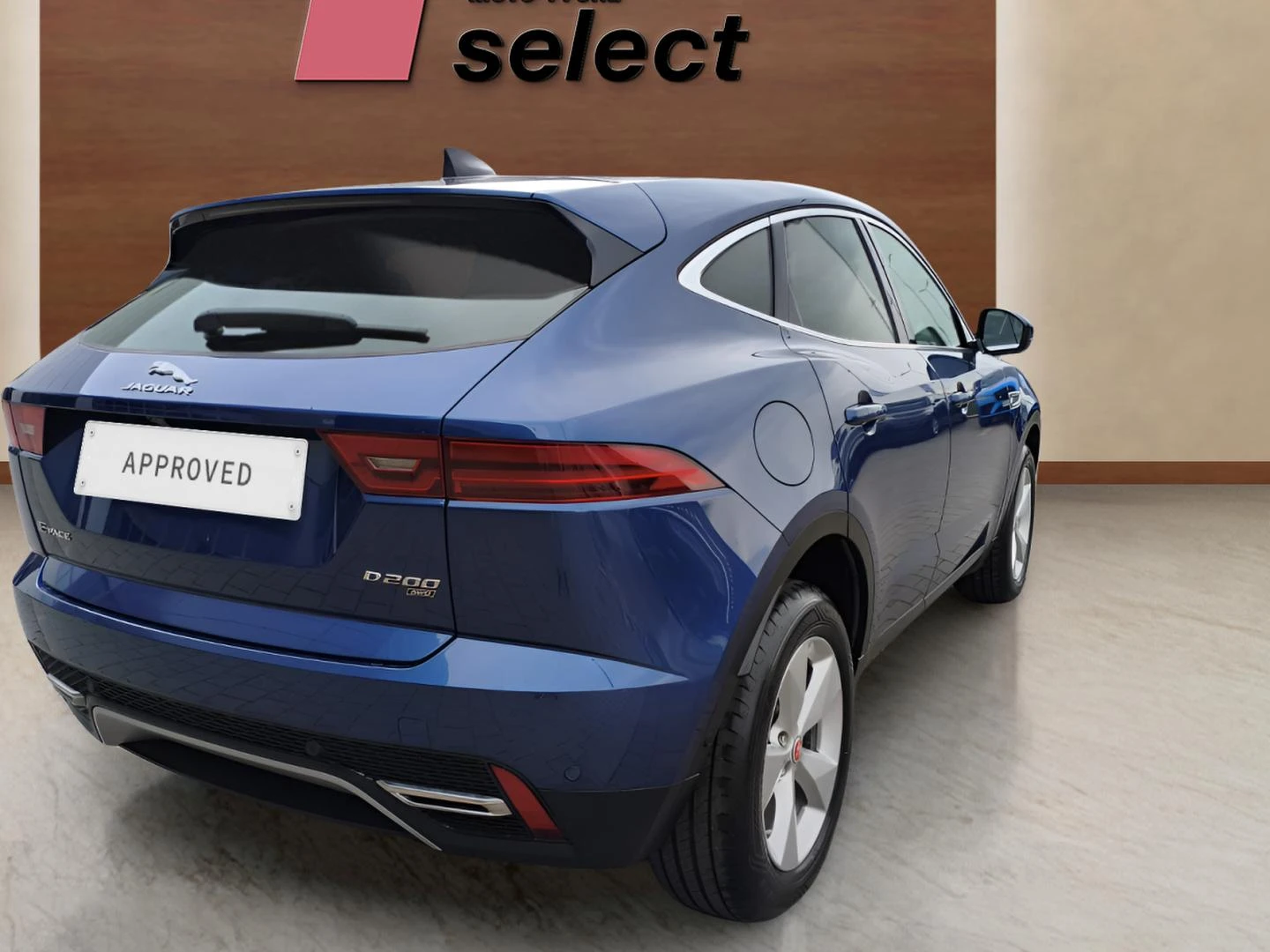 Jaguar E-pace 2.0, снимка 5 - Автомобили и джипове - 54826621