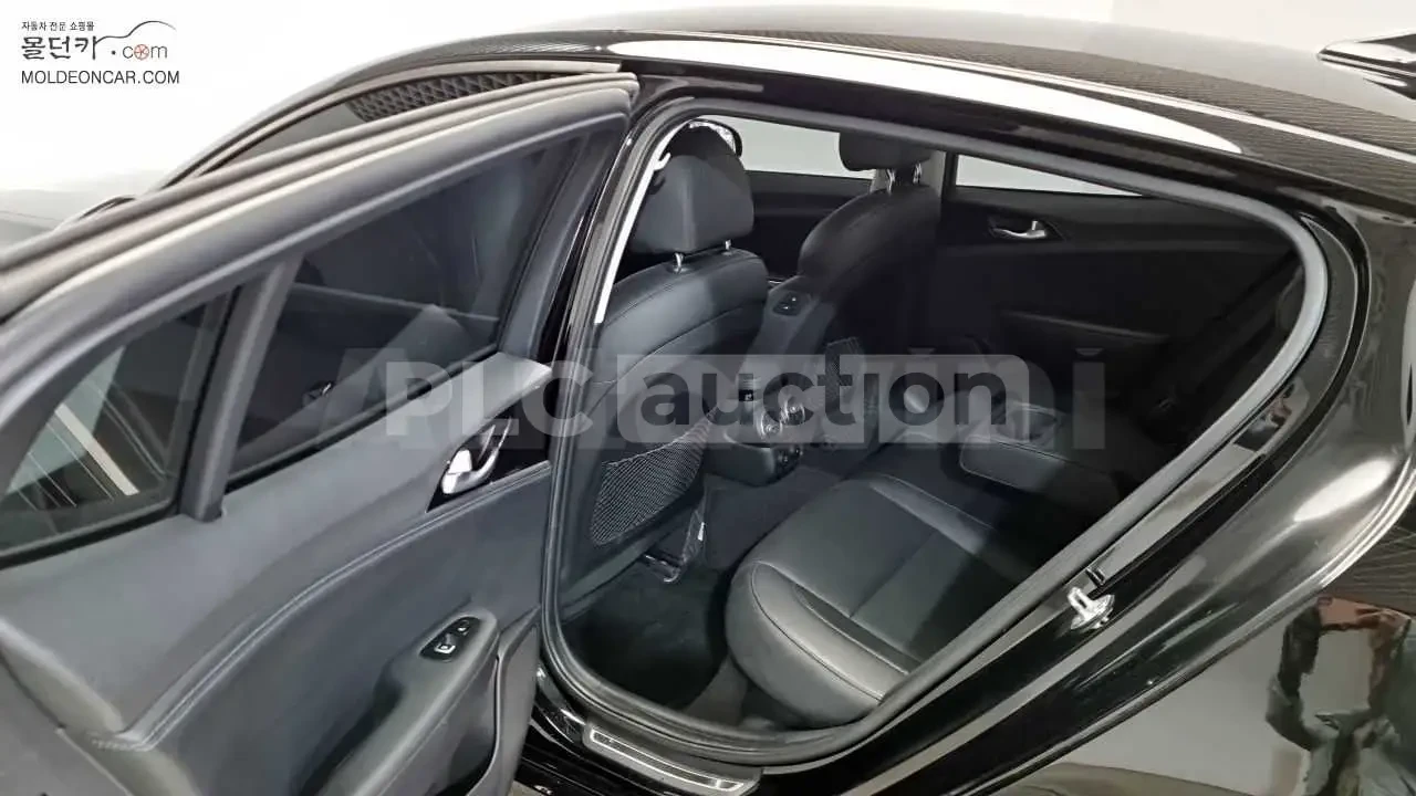 Kia Stinger Фиксирана Цена ! , снимка 9 - Автомобили и джипове - 54849369
