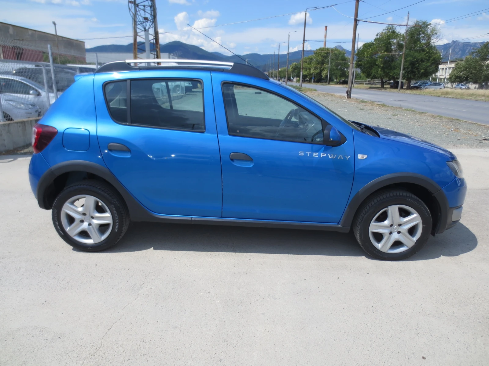 Dacia Sandero 1.5DCI-STEPWAY, снимка 4 - Автомобили и джипове - 55406150