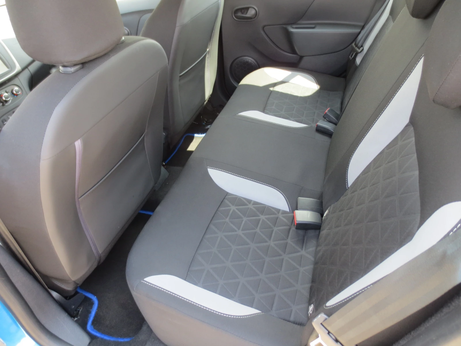 Dacia Sandero 1.5DCI-STEPWAY, снимка 12 - Автомобили и джипове - 55406150