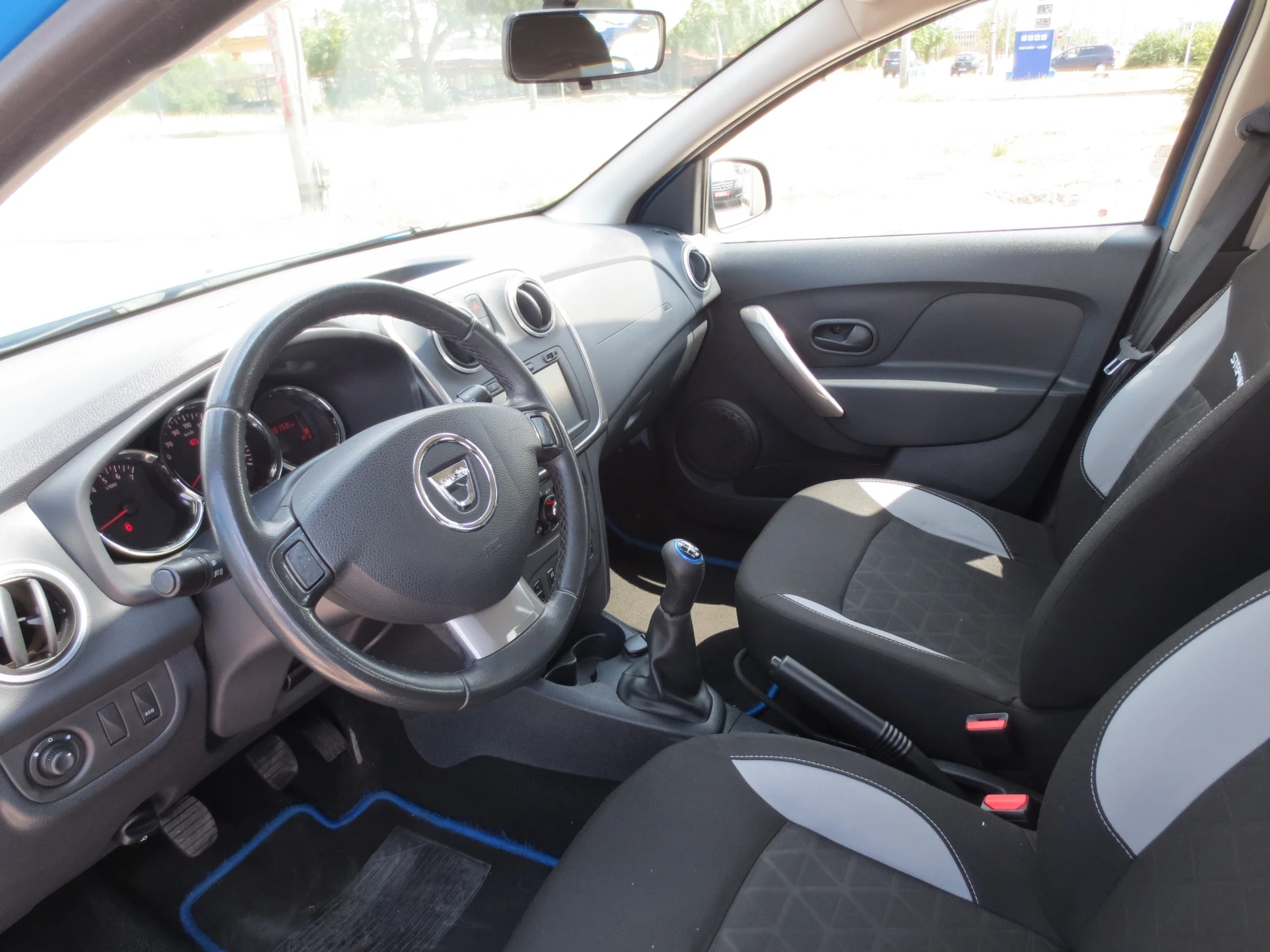 Dacia Sandero 1.5DCI-STEPWAY, снимка 9 - Автомобили и джипове - 55406150