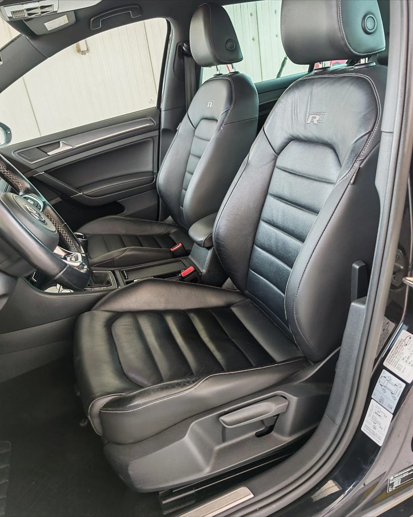 VW Golf * УНИКАТ * R LINE * LIMITED EDITION 40 - 152/400 *, снимка 11 - Автомобили и джипове - 55878897
