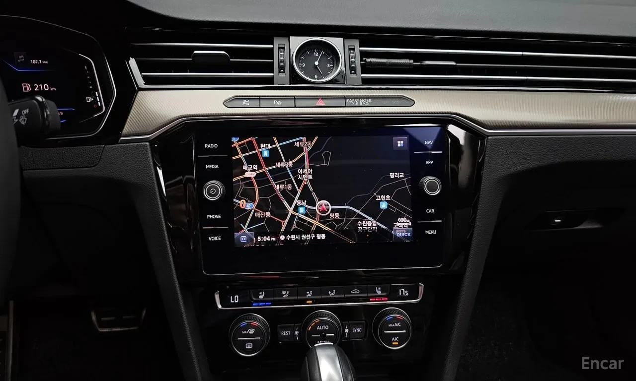 VW Arteon  R LIINE 4Motion / СЕРТИФИКАТ ЗА ОТЛИЧНО КАЧЕСТВО , снимка 13 - Автомобили и джипове - 55924419
