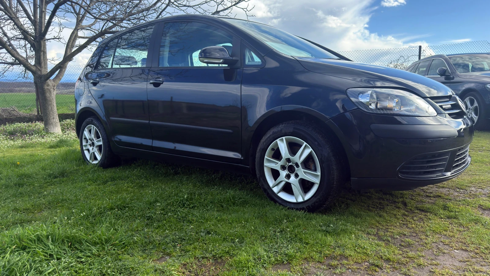 VW Golf Plus, снимка 2 - Автомобили и джипове - 56080010