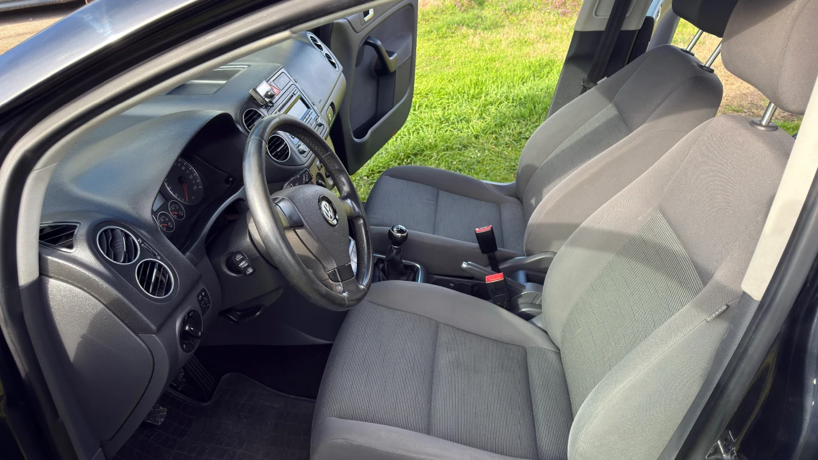VW Golf Plus, снимка 4 - Автомобили и джипове - 56080010