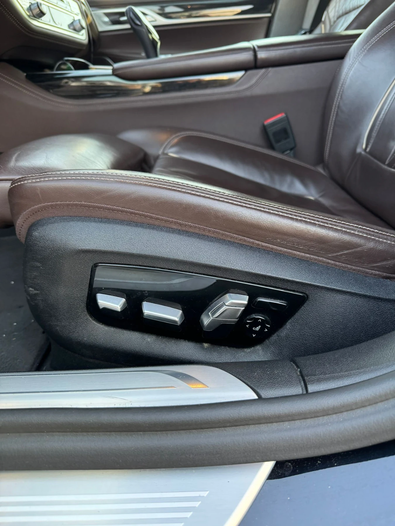BMW 750, снимка 4 - Автомобили и джипове - 56242122