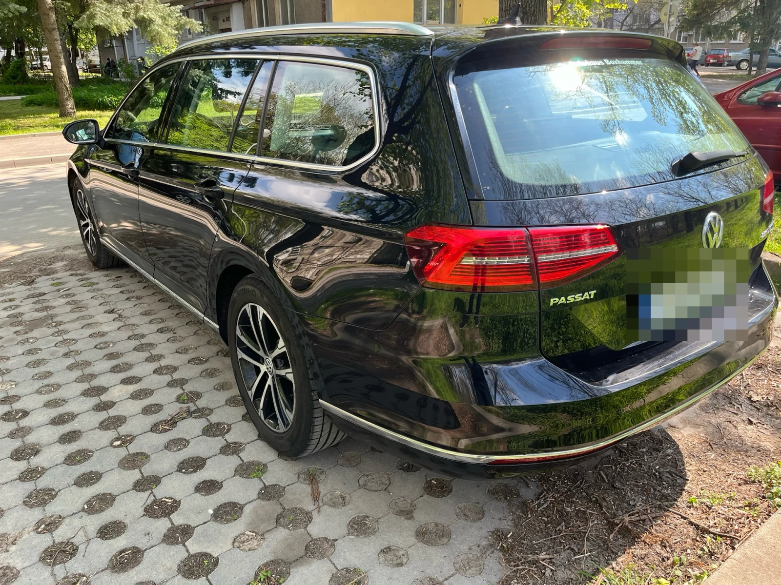 VW Passat B8 Variant 2.0 TDI DSG, снимка 6 - Автомобили и джипове - 56711835