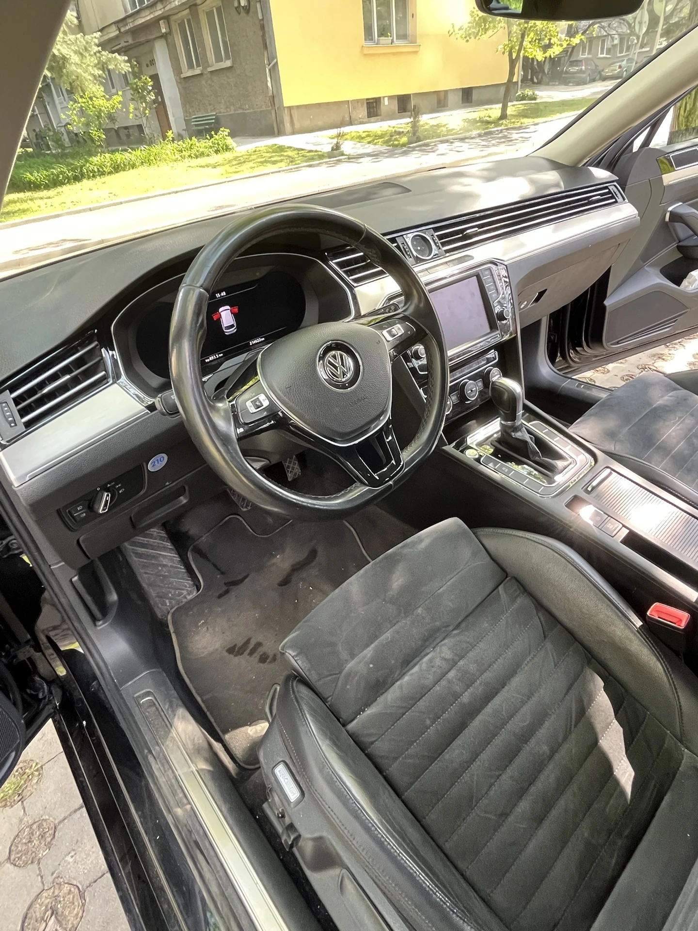 VW Passat B8 Variant 2.0 TDI DSG, снимка 11 - Автомобили и джипове - 56711835