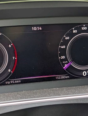 VW Tiguan * R Line * ПЕРФЕКТНО СЕРВИЗИРАНА * 1 СОБСТВЕНИК * , снимка 11