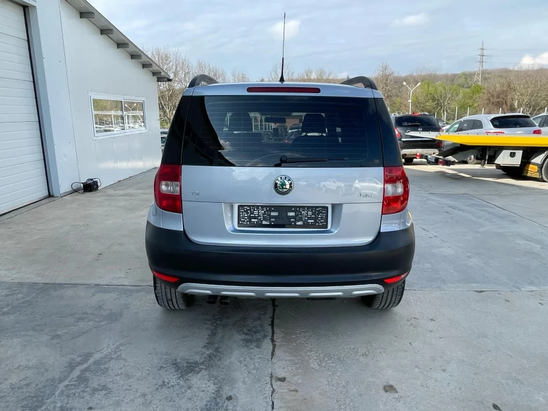Skoda Yeti 2.0tdi 110k.c * UNIKAT* , снимка 6 - Автомобили и джипове - 49789189