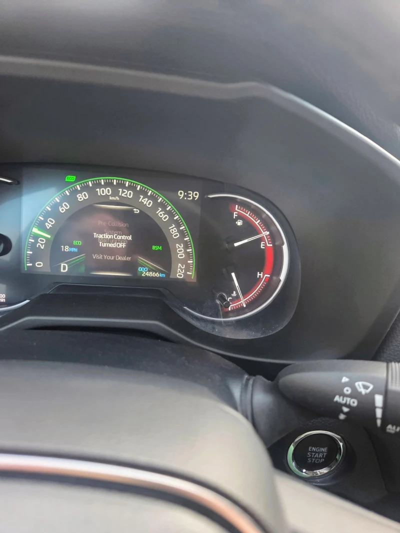 Toyota Rav4 XLE, снимка 8 - Автомобили и джипове - 52967319