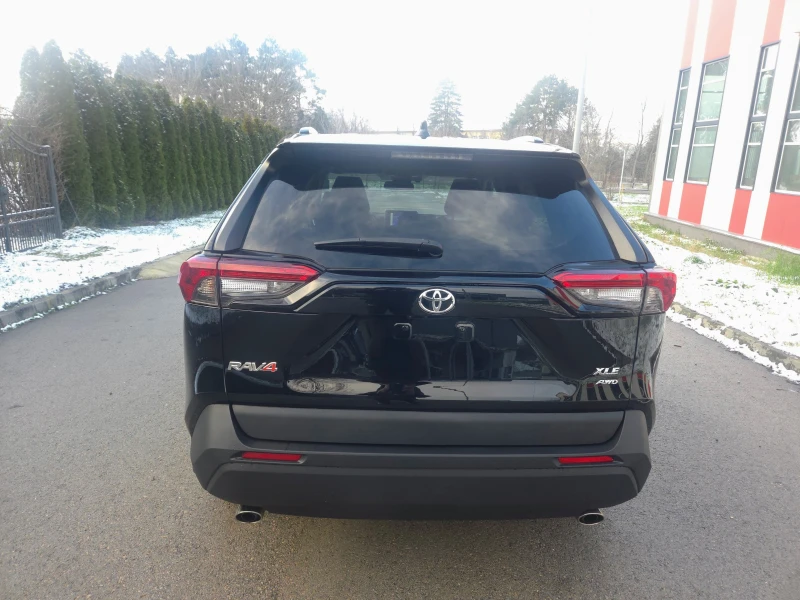 Toyota Rav4 XLE, снимка 6 - Автомобили и джипове - 52967319