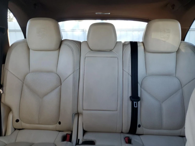 Porsche Cayenne, снимка 10 - Автомобили и джипове - 53014139