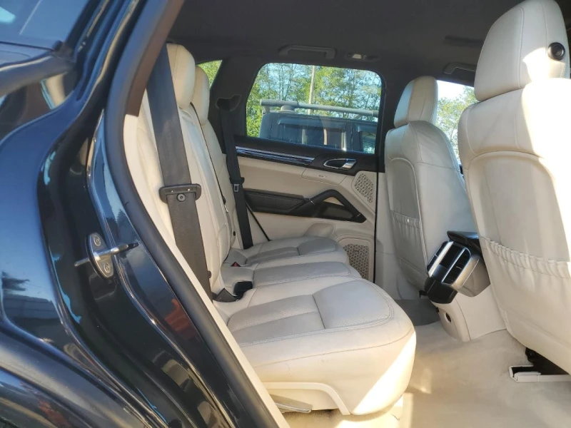 Porsche Cayenne, снимка 11 - Автомобили и джипове - 53014139