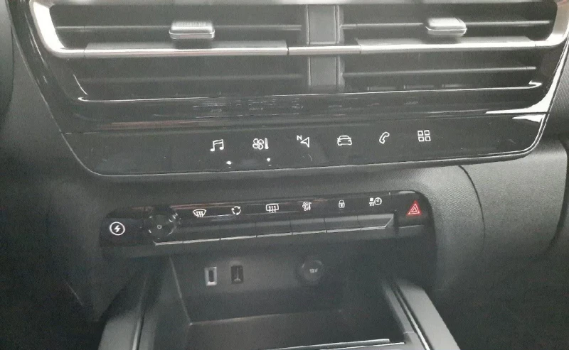 Citroen C5 Aircross 224HP/MAX/PANO/LED/DIGITAL/NAVI/871v, снимка 16 - Автомобили и джипове - 53191399