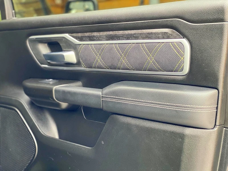 Dodge RAM 1500 TRX Bodykit 1500 Big Horn NIGHT EDITION, снимка 17 - Автомобили и джипове - 53514545