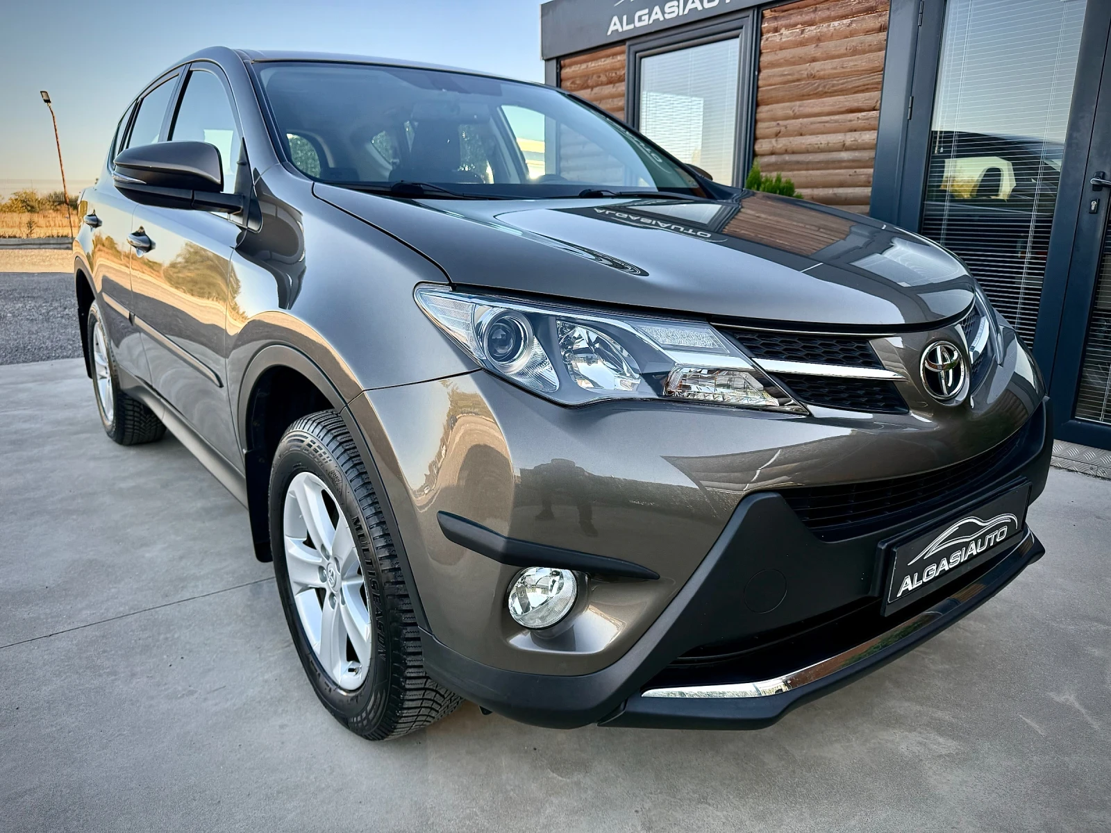 Toyota Rav4 2.0 AWD* VALVEMATIC* SPORT - изображение 6