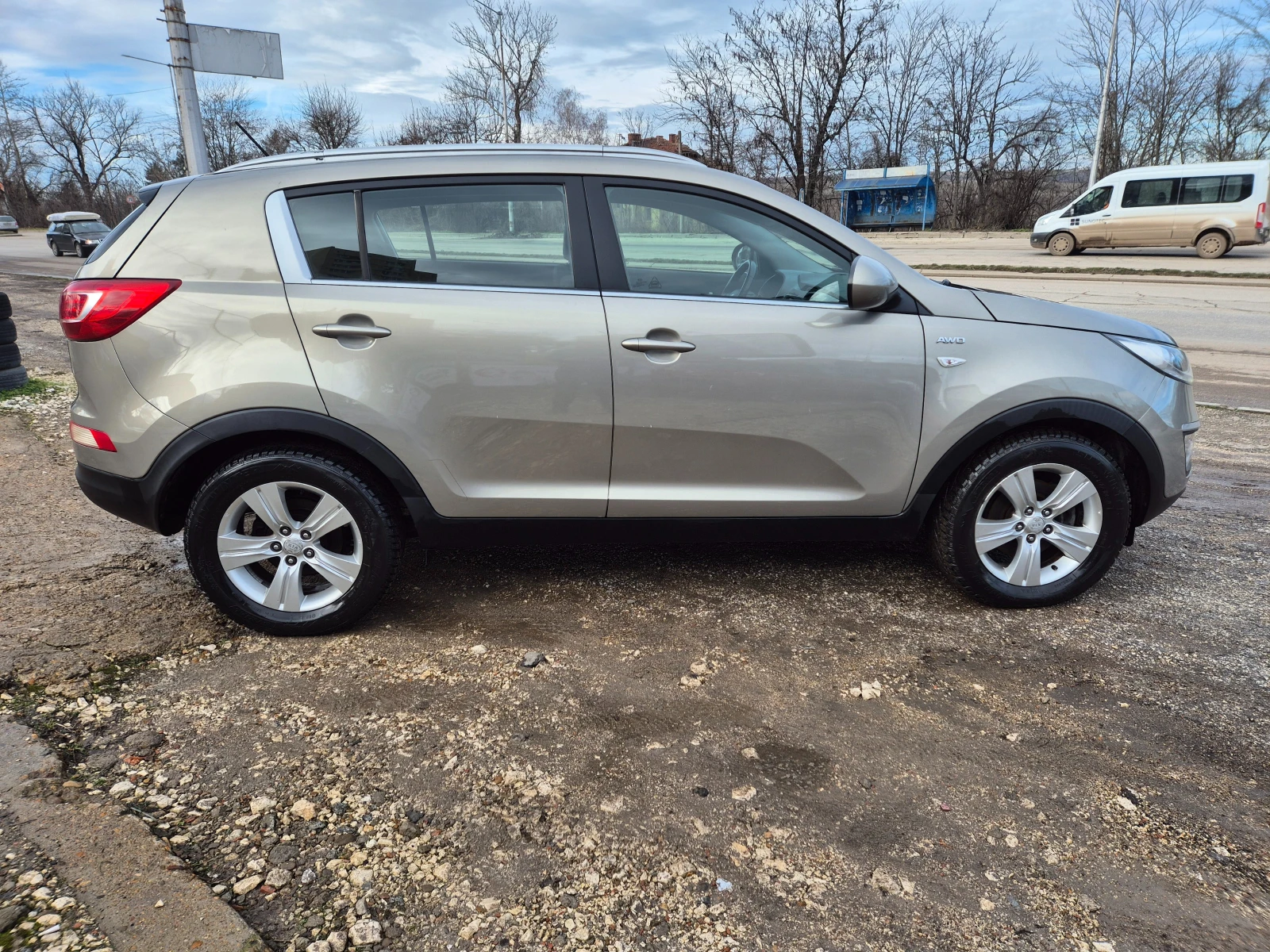 Kia Sportage 2.0 CRDI, 4x4  | Mobile.bg � ����������� 4