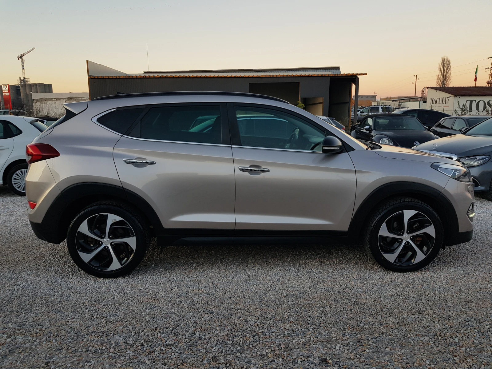 Hyundai Tucson 1.7 CRDI-141 к.с.  EURO 6B АВТОМАТИК ПАНОРАМА  - изображение 8