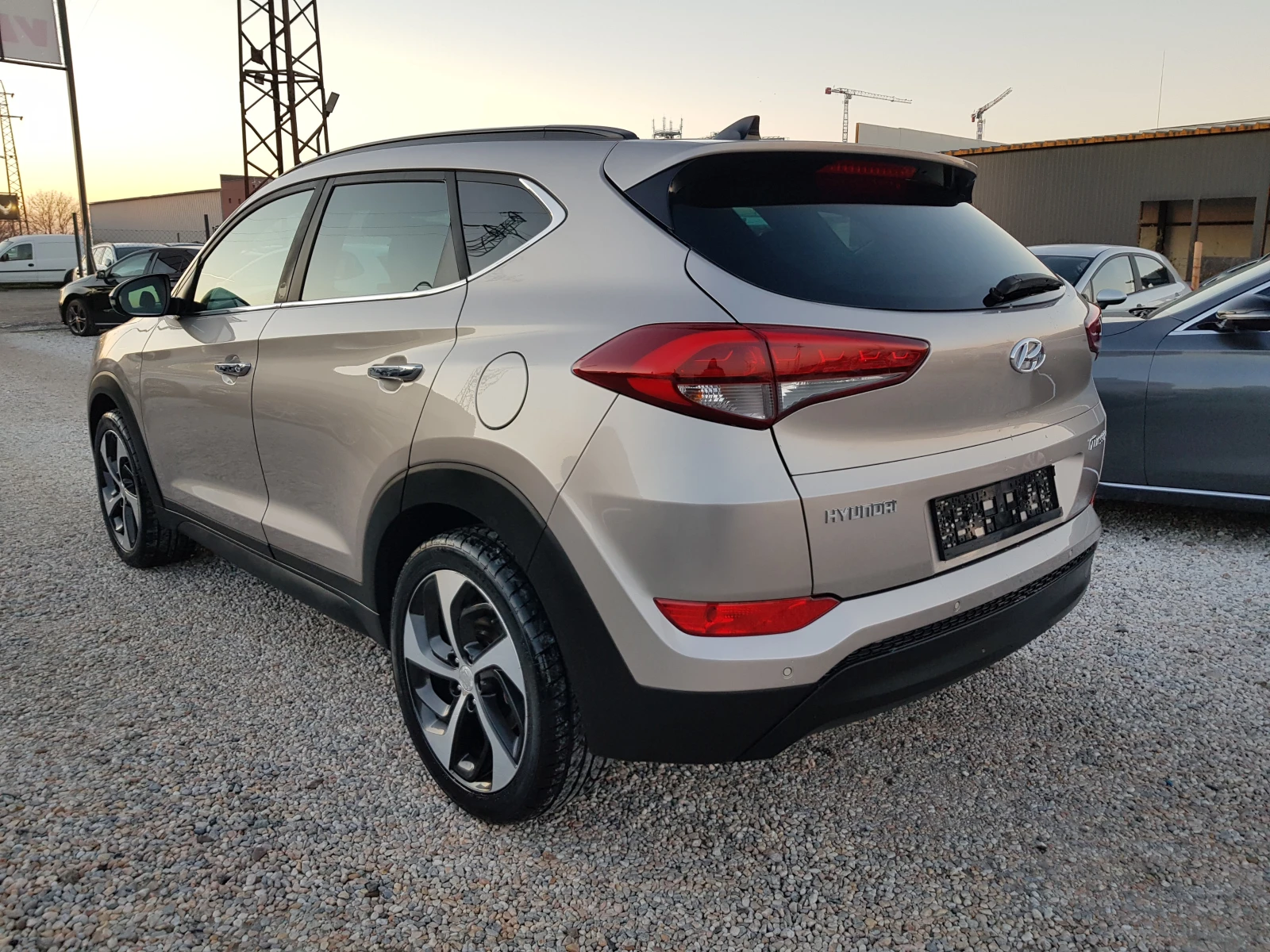 Hyundai Tucson 1.7 CRDI-141 к.с.  EURO 6B АВТОМАТИК ПАНОРАМА  - изображение 6
