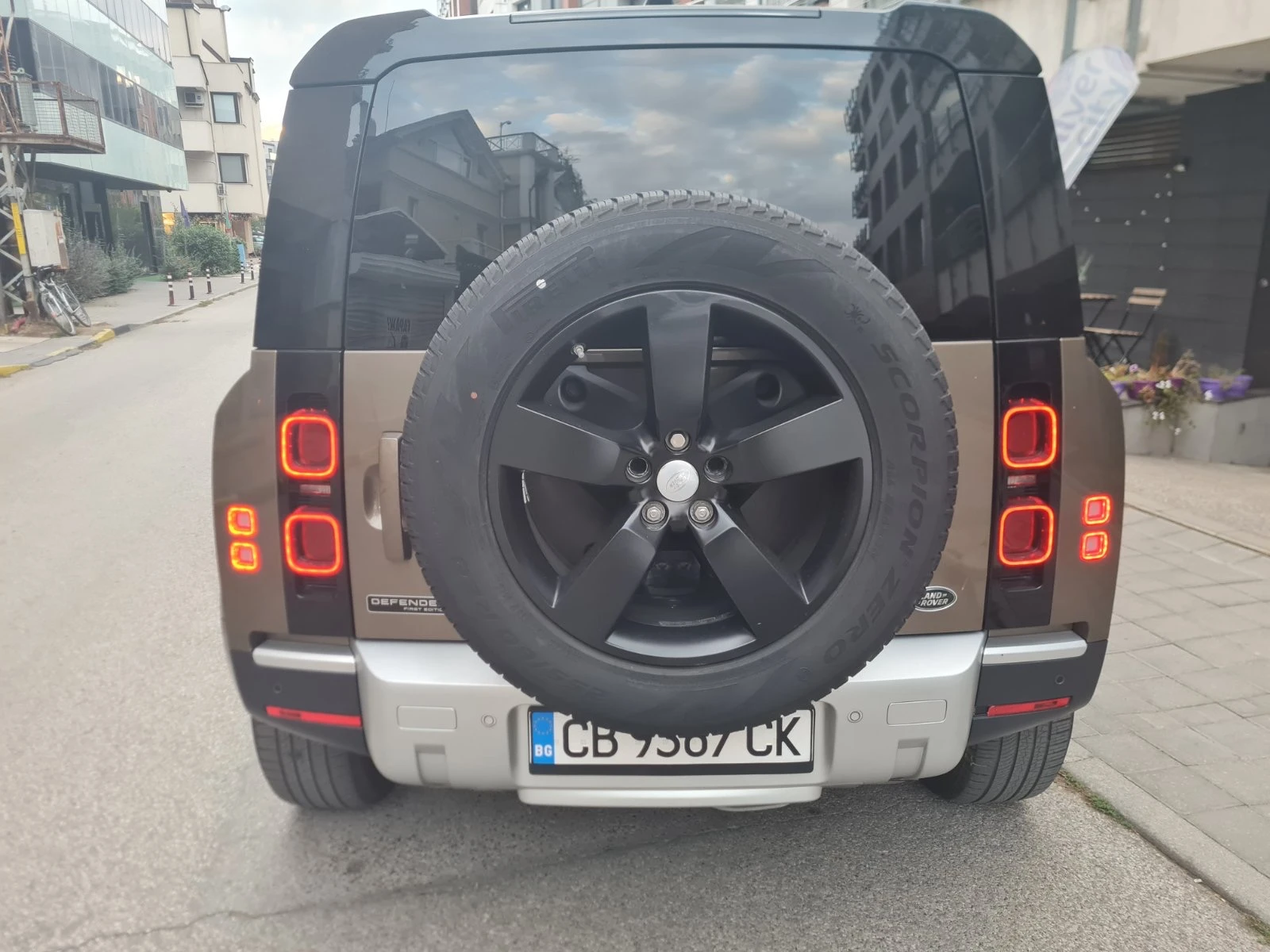 Land Rover Defender First Edition - изображение 7