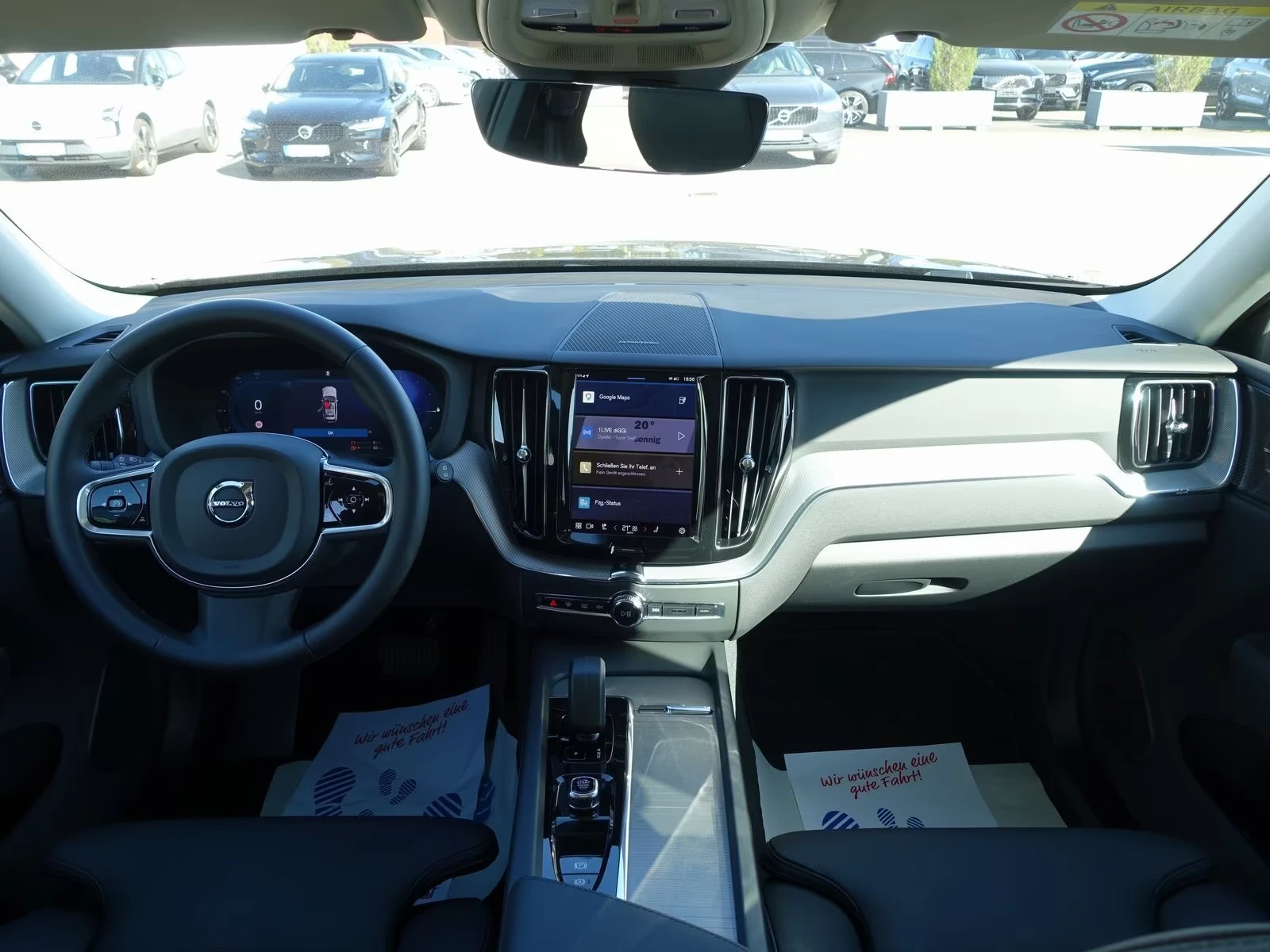 Volvo XC60 T8 AWD Plus Dark, снимка 10 - Автомобили и джипове - 54597287