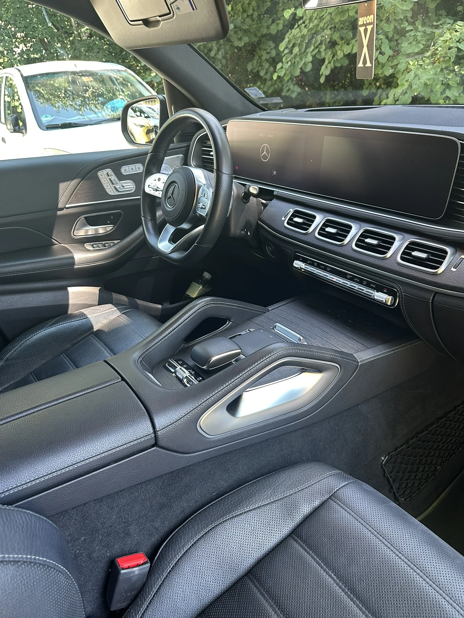 Mercedes-Benz GLS 400, снимка 8 - Автомобили и джипове - 55101391