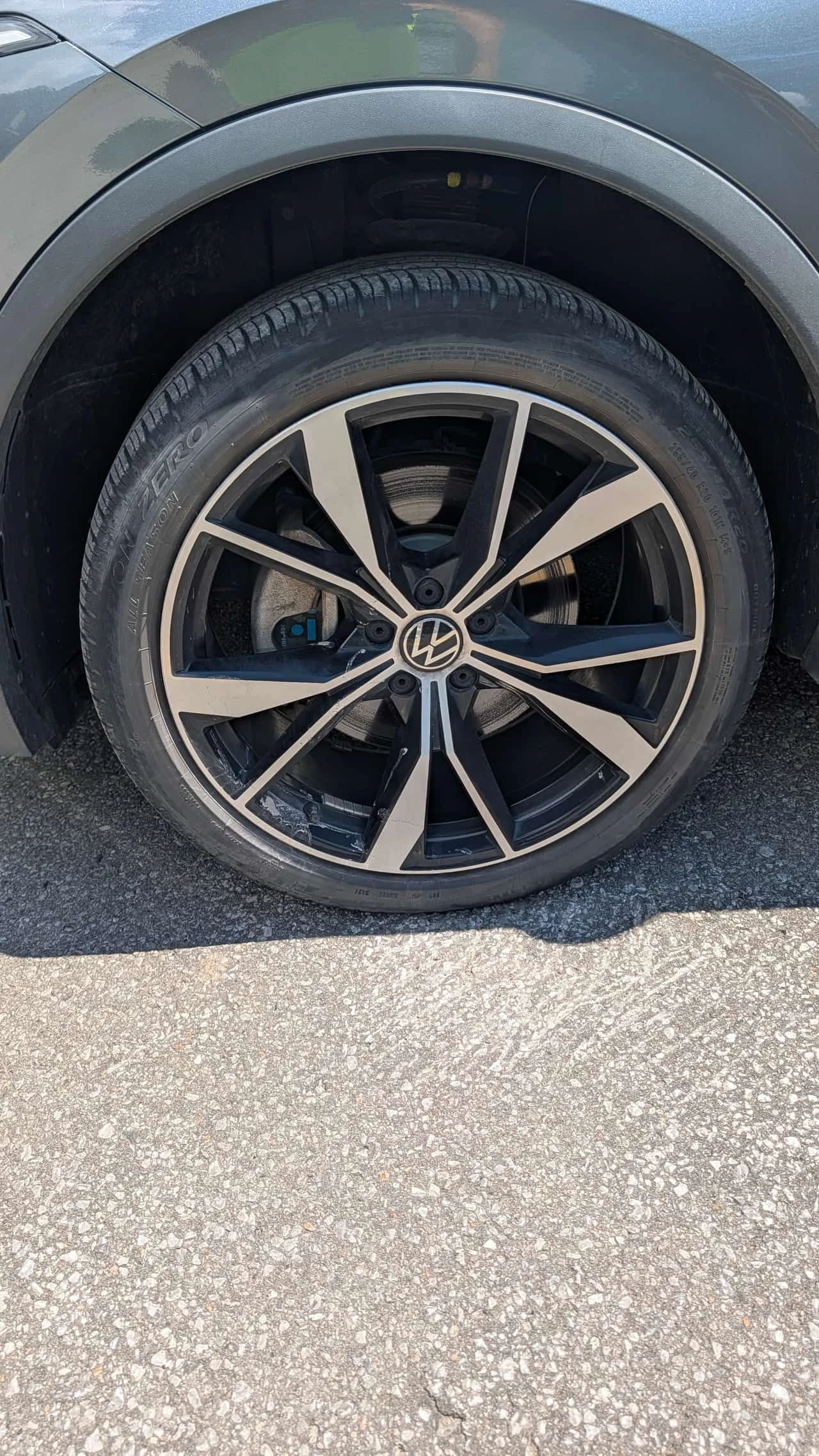 VW Tiguan * R Line * ПЕРФЕКТНО СЕРВИЗИРАНА * 1 СОБСТВЕНИК * , снимка 7 - Автомобили и джипове - 55234640