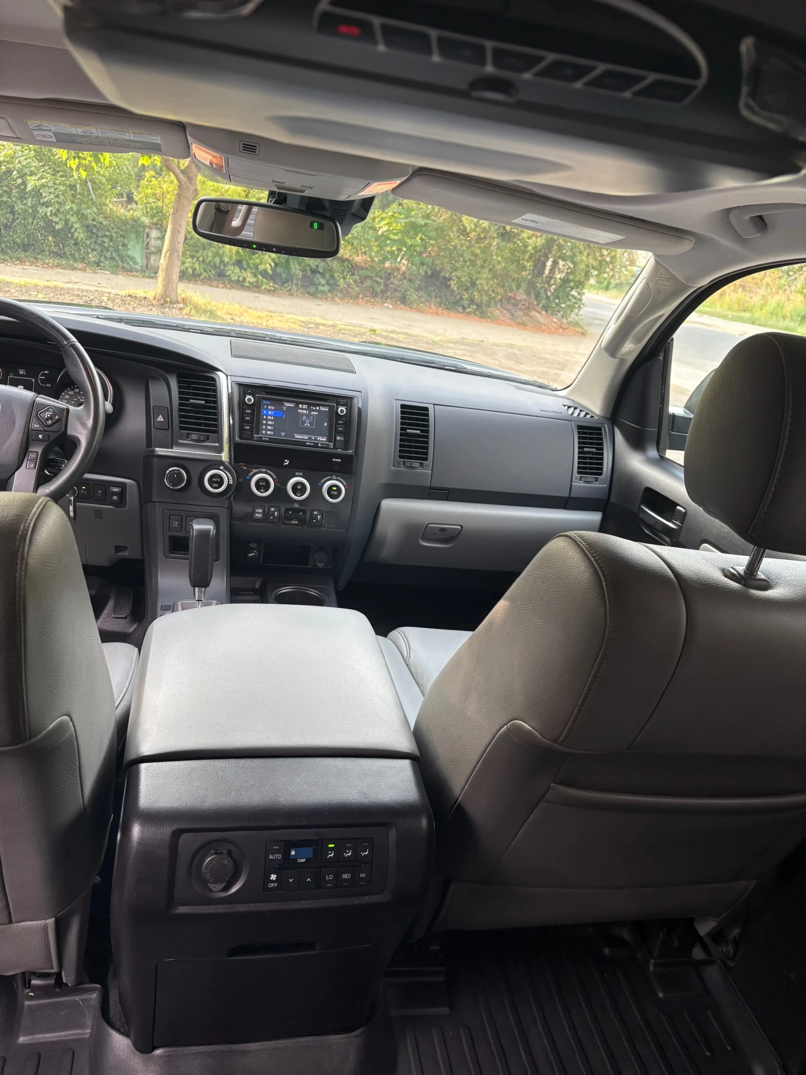 Toyota Sequoia, снимка 11 - Автомобили и джипове - 55872966