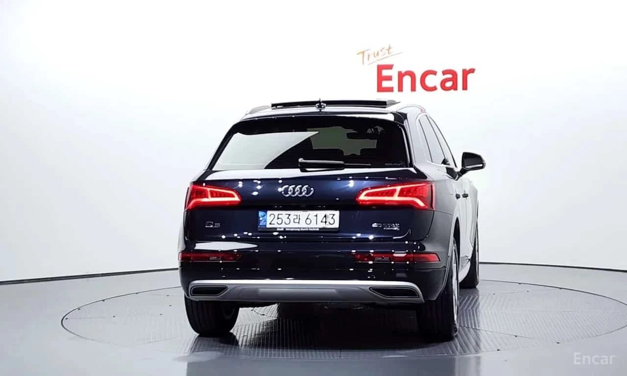 Audi Q5 45 TFSI Quattro * HUD* ФИНАНСИРАНЕ, снимка 4 - Автомобили и джипове - 56328410