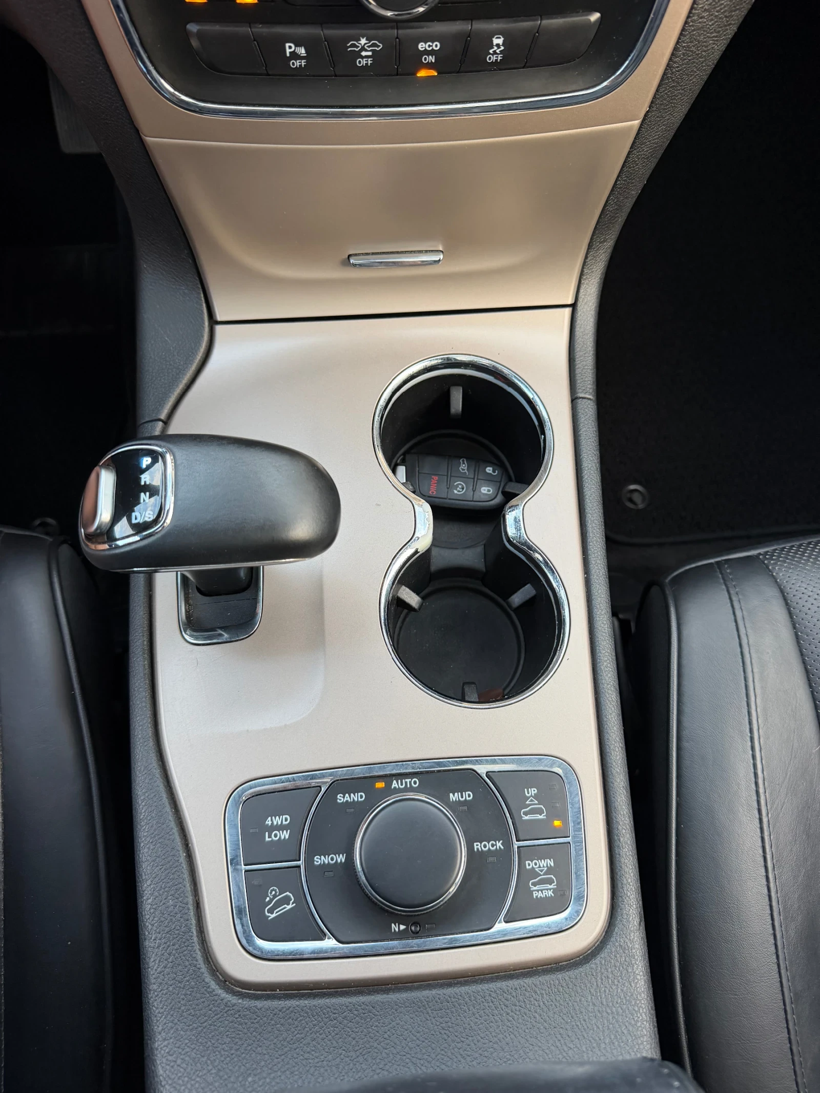 Jeep Grand cherokee 5.7 Summit, снимка 16 - Автомобили и джипове - 56433390