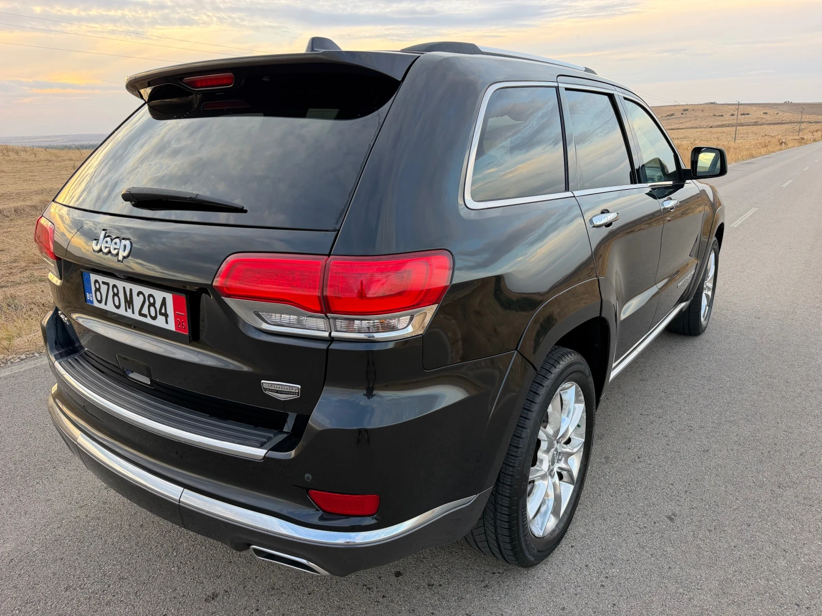 Jeep Grand cherokee 5.7 Summit, снимка 5 - Автомобили и джипове - 56433390
