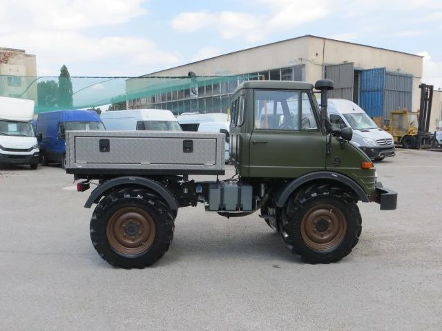 Mercedes-Benz UNIMOG 2.4 реални километри, снимка 5 - Камиони - 33441717